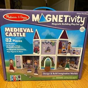 Brand new Melissa and Doug Magnetivity Medieval Castle set